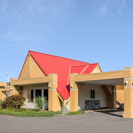 Econo Lodge Inn & Suites Binghamton Eksteriør bilde