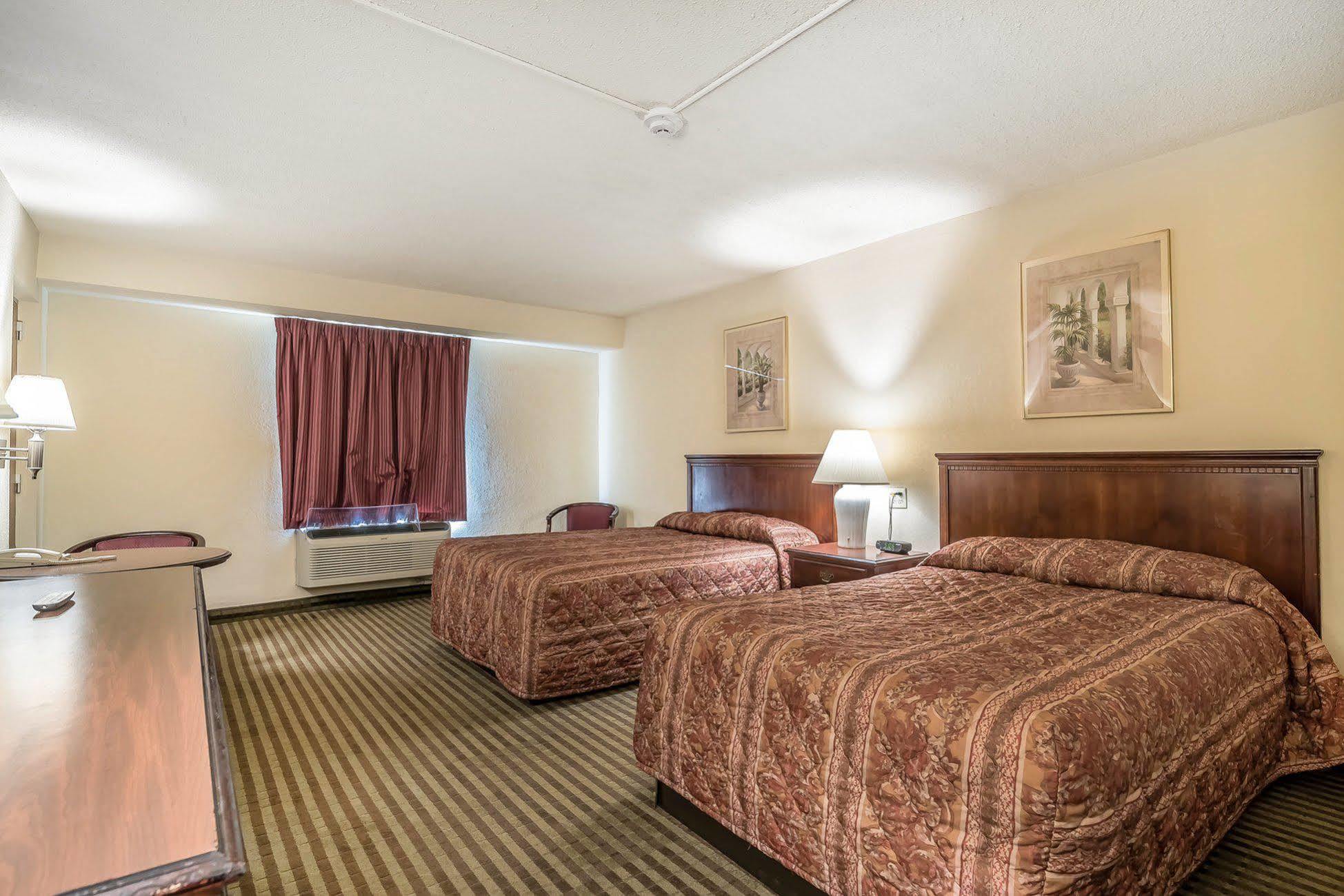 Econo Lodge Inn & Suites Binghamton Eksteriør bilde